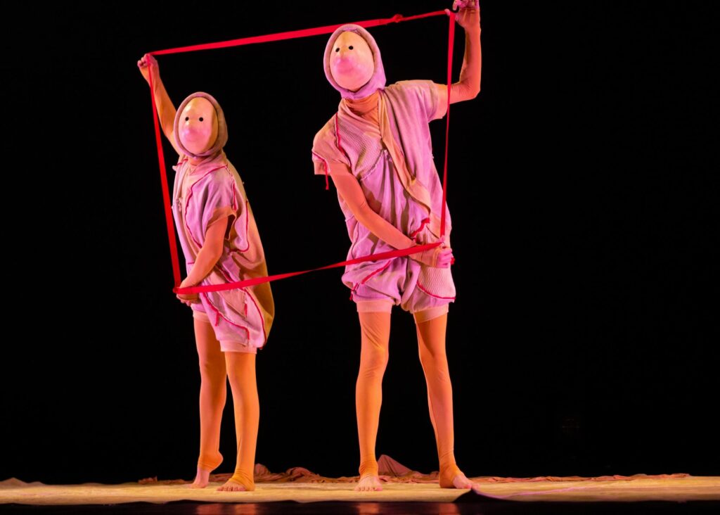 Sesc Ipiranga apresenta espetáculo infantil sensorial com máscaras teatrais